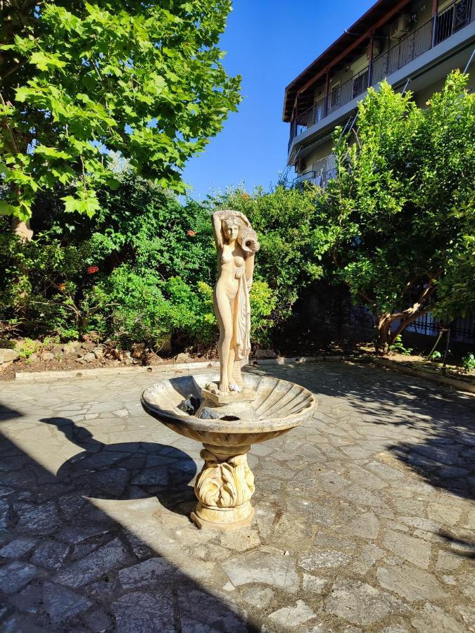 Περσεφονη Hotel Kamena Vourla Exterior foto